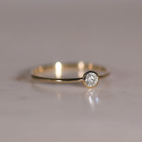 K10 ダイヤモンド0.1ct 覆輪 リング