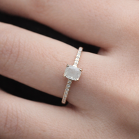 【1点物】K10 ナチュラルダイヤモンド ファンシーカット サイドメレ リング