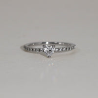 PT900 ダイヤモンド0.3ct ハートカット エタニティ リング