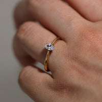 K18 ダイヤモンド0.3ct オーバルカット リング