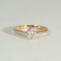 K18 ダイヤモンド0.3ct マーキスカット 覆輪 リング