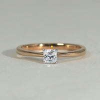 K18 ダイヤモンド0.3ct プリンセスカット リング