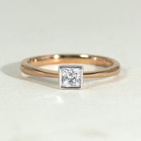 K18 ダイヤモンド0.3ct プリンセスカット 覆輪 リング