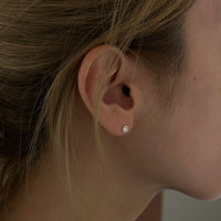 K18 計0.2ct ダイヤモンド 覆輪 ピアス