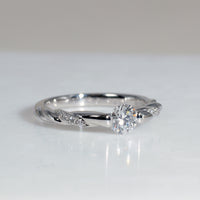 PT900 ダイヤモンド 0.3ct ツイストデザイン リング