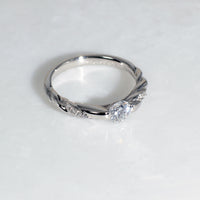 PT900 ダイヤモンド 0.3ct ツイストデザイン リング