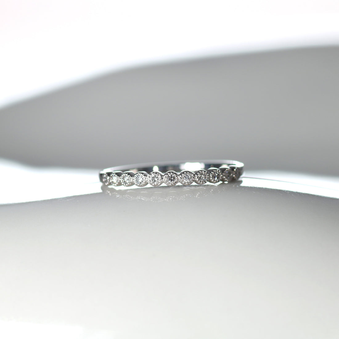 PT900 ダイヤモンド ミル エタニティ リング