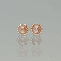 【1点物】K10 ナチュラルダイヤモンド ピンク ヘキサゴンカット ミル ピアス