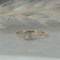 【1点物】K10 ナチュラルダイヤモンド シュガーローフカット サイドメレ リング