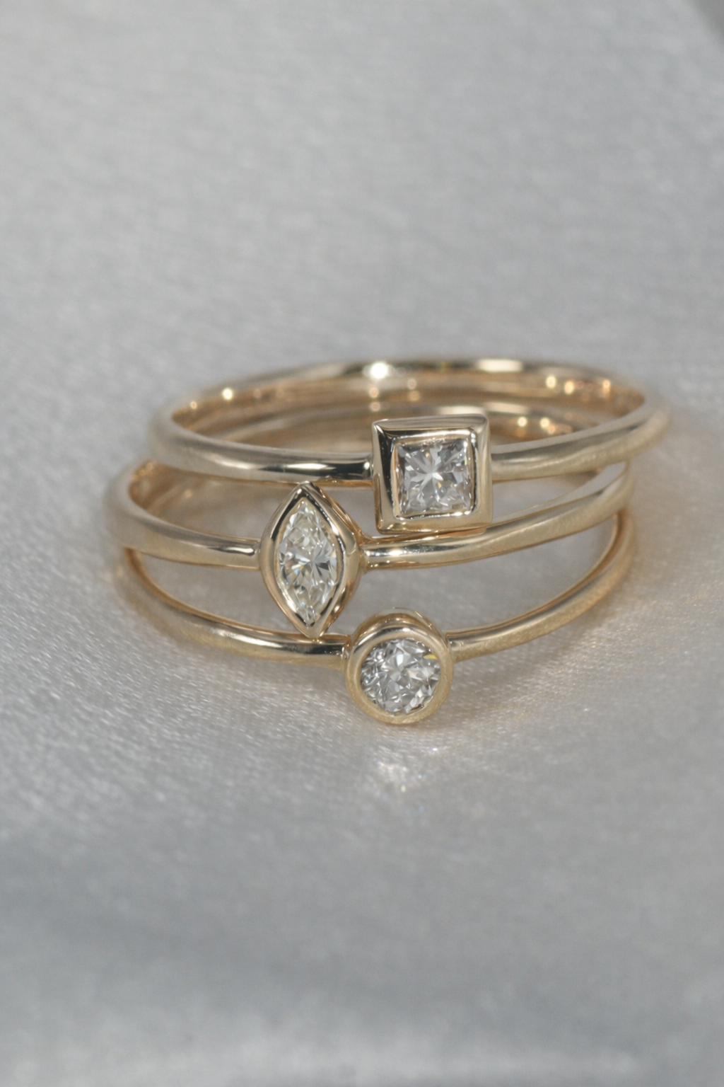 K10 ダイヤモンド0.1ct プリンセスカット 覆輪 リング