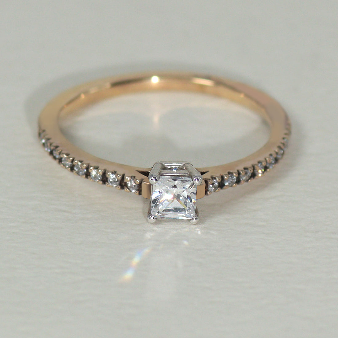 K18 ダイヤモンド0.3ct プリンセスカット エタニティ リング