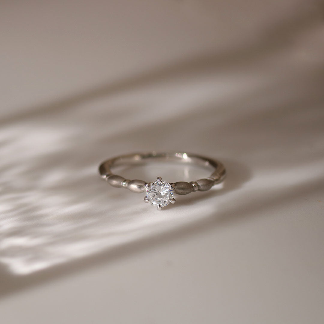 PT900 ダイヤモンド 0.3ct ドレープデザイン リング 鑑別書付