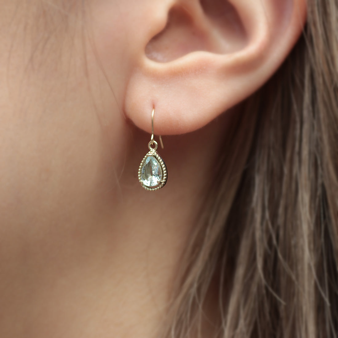 K10 アクアマリン ペアシェイプ ミル フック ピアス