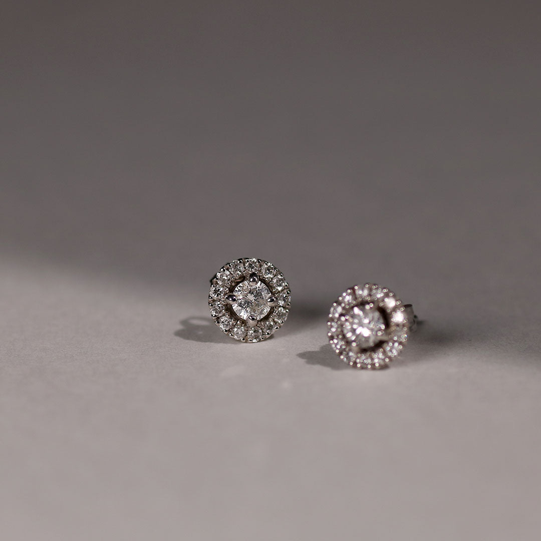 PT900 計0.3ctダイヤモンド ヘイロー ピアス