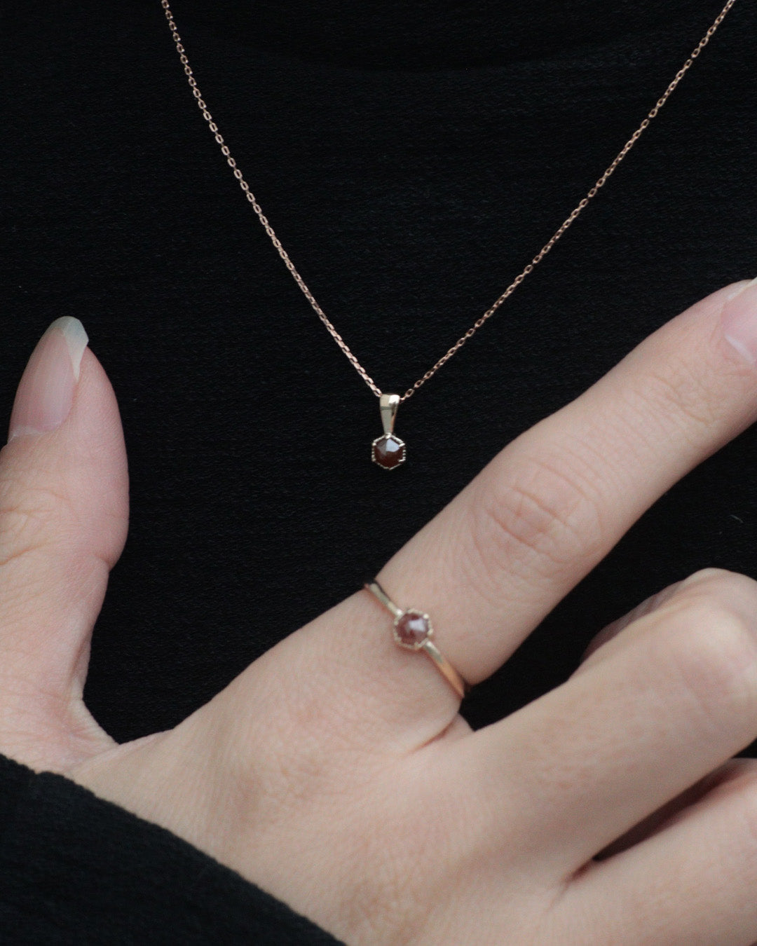 K10 ナチュラルダイヤモンド ヘキサゴンカット ミル ネックレス