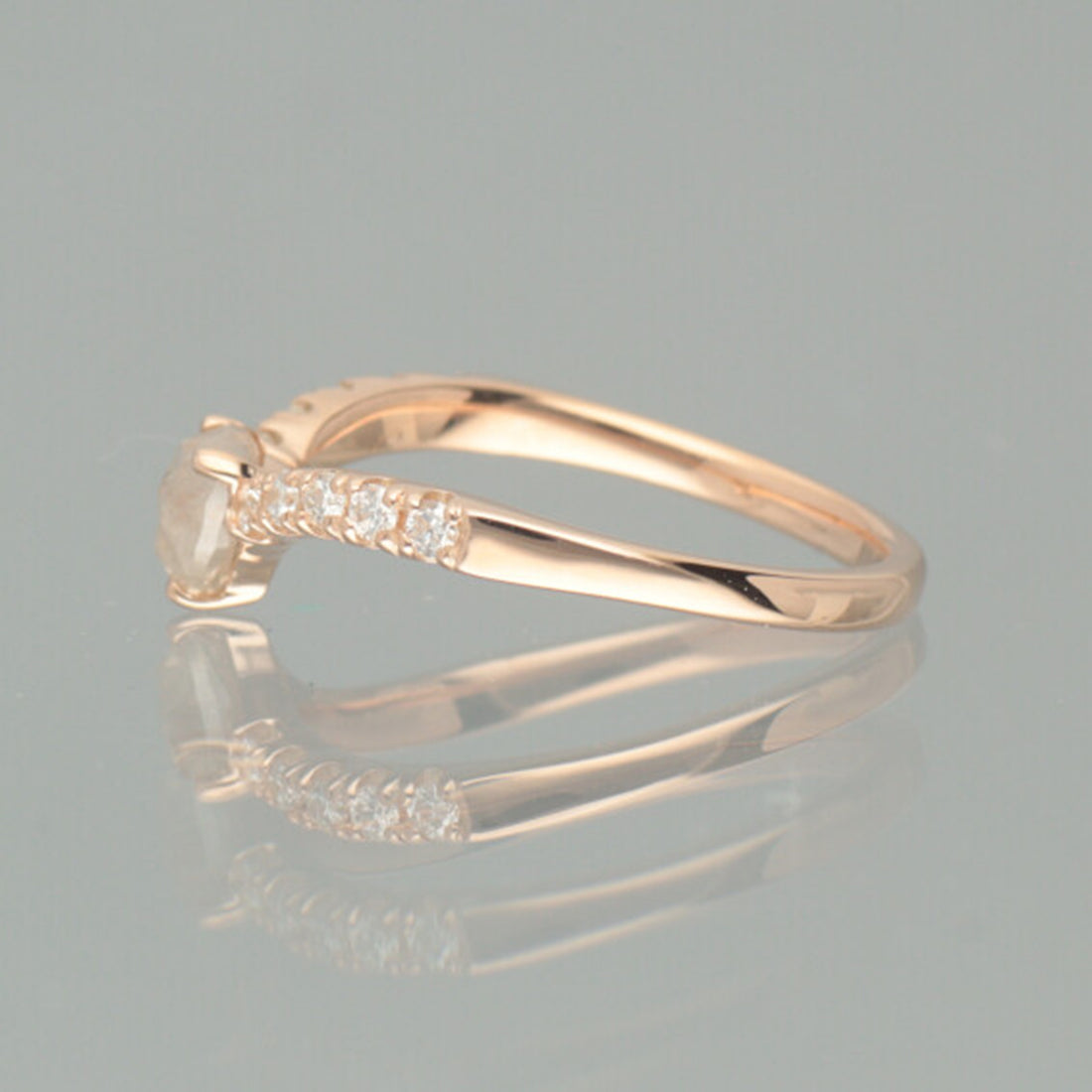 【1点物】K10 ナチュラルダイヤモンド トライアングルカット サイドメレ リング