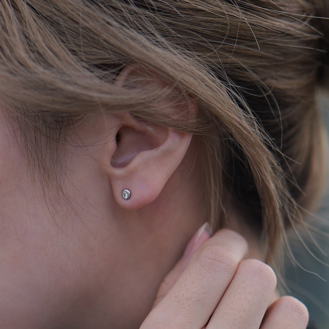 PT900 計0.2ct ダイヤモンド 覆輪 ピアス