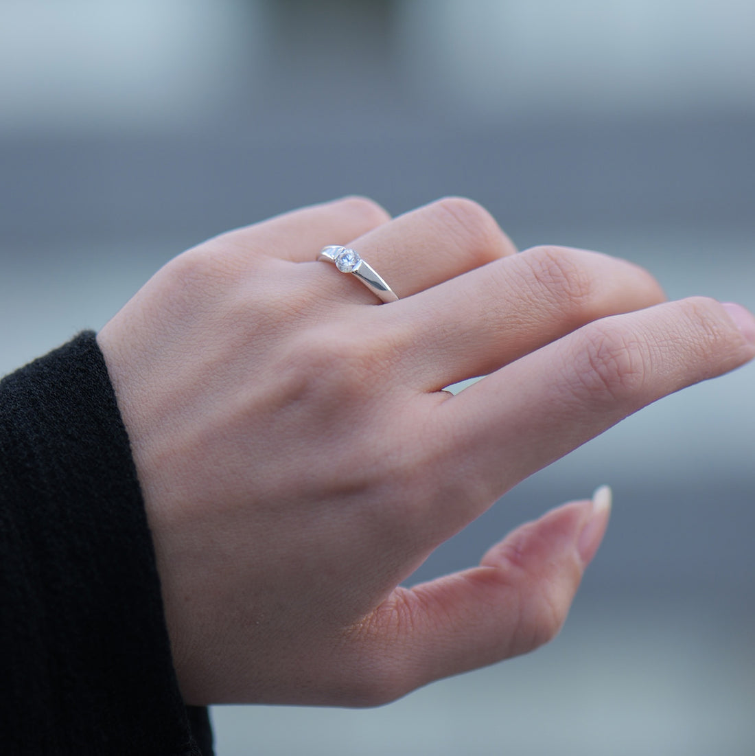 プラチナ K18 ダイヤモンド 0.3ct 伏せ込みデザイン リング