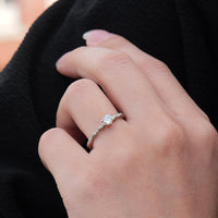 PT900 ダイヤモンド 0.3ct ドレープ リング