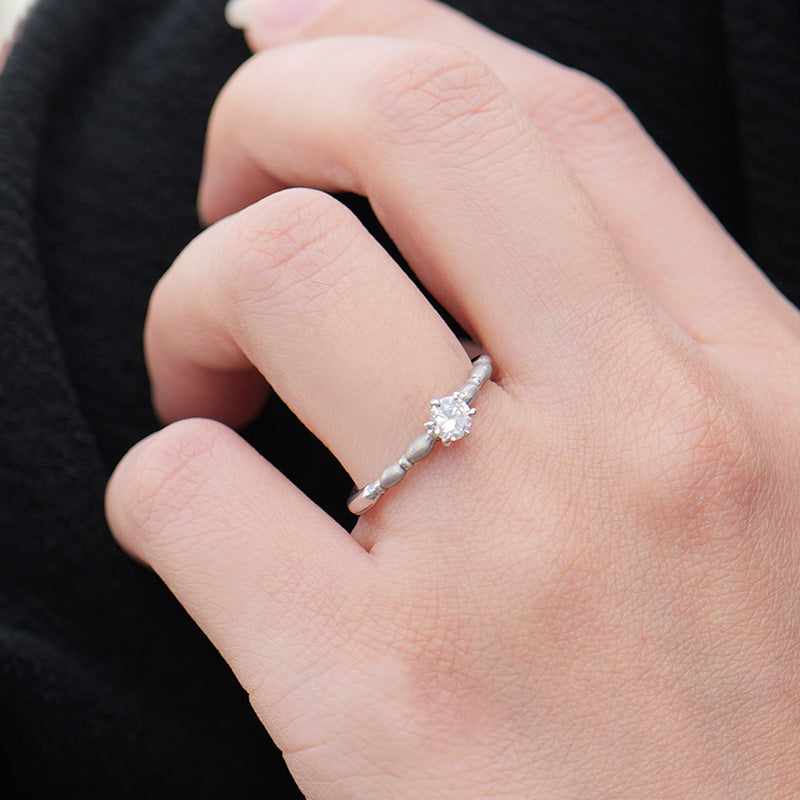 PT900 ダイヤモンド 0.3ct ドレープ リング