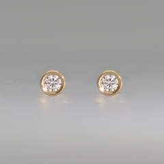 K18 計0.2ct ダイヤモンド 覆輪 ピアス