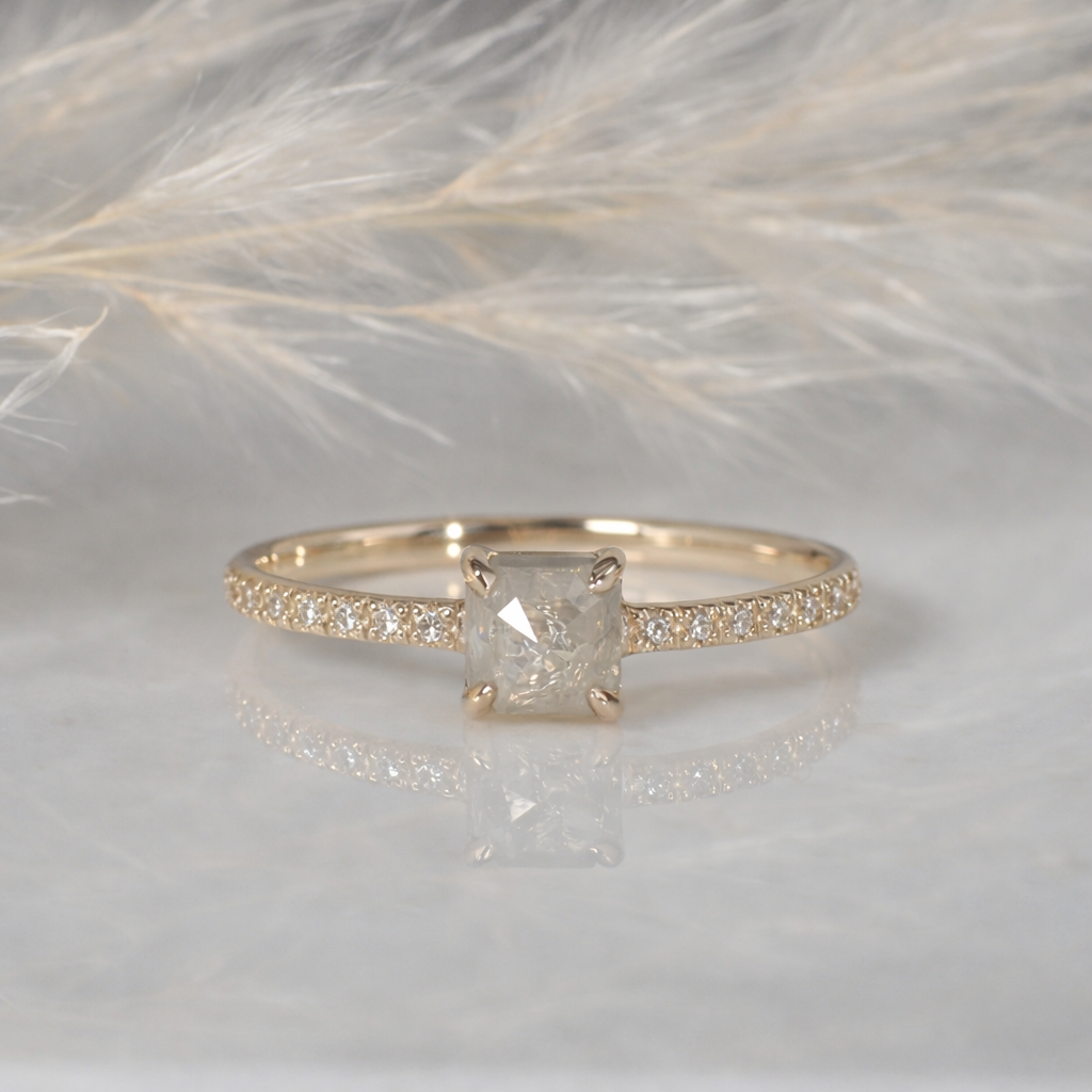 【1点物】K10 ナチュラルダイヤモンド シュガーローフカット サイドメレ リング